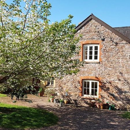 Ayshford Court Hotel Tiverton  Exterior foto